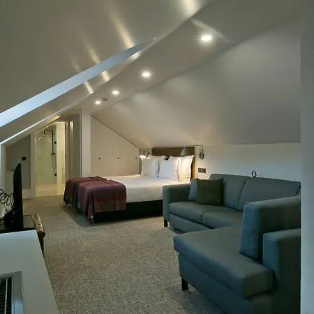 Отель 1908 Lisboa Hotel