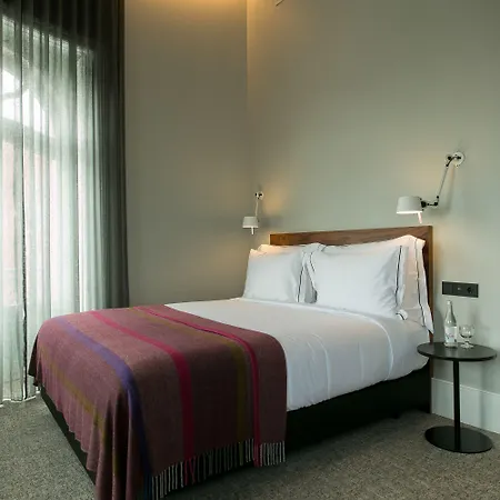 1908 리스보아 4*