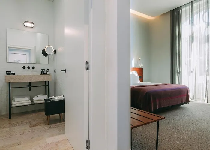 Отель 1908 Lisboa Hotel
