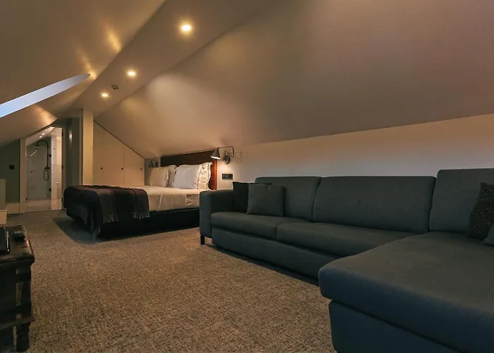 Отель 1908 Lisboa Hotel